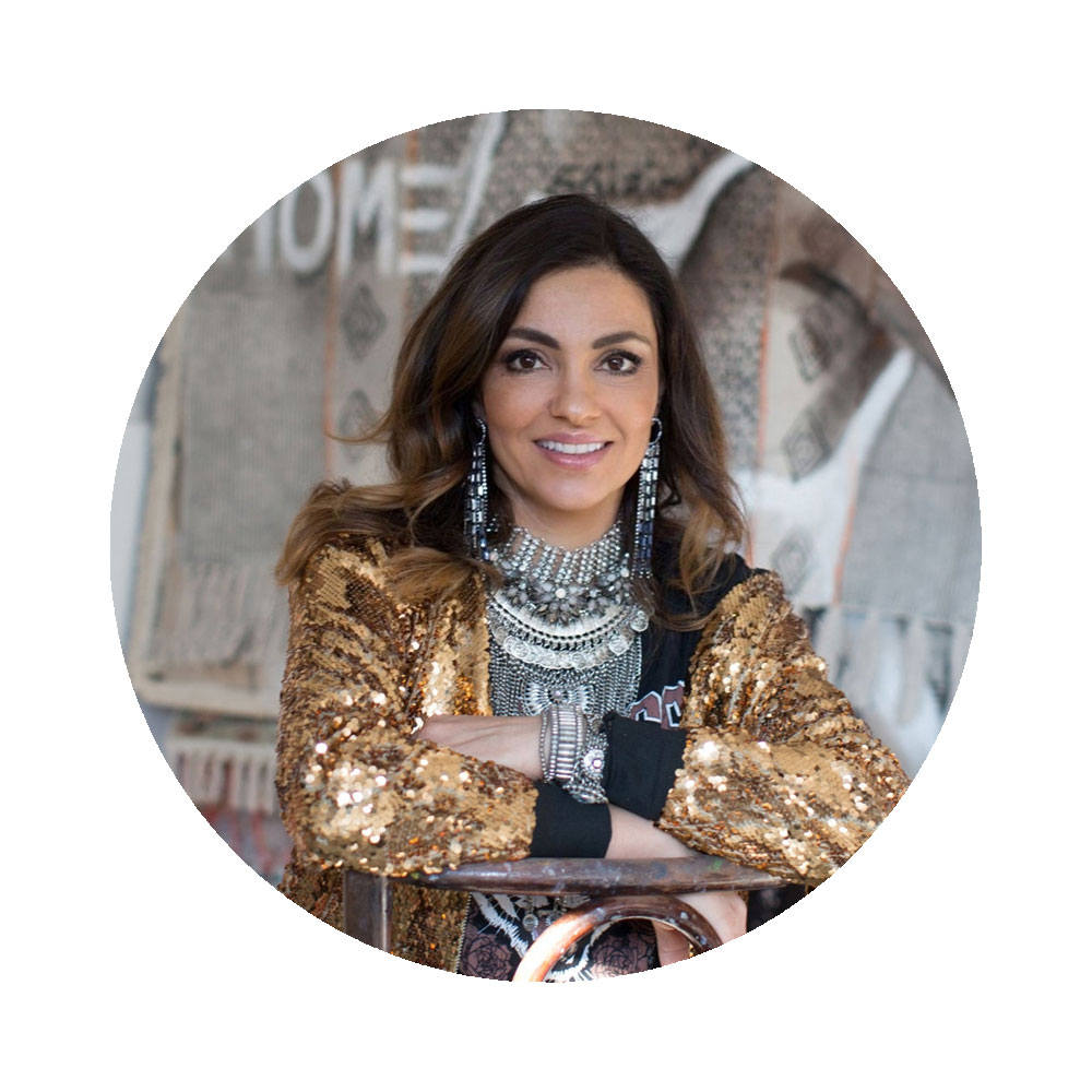 Portrait der Künstlerin Shirin Donia